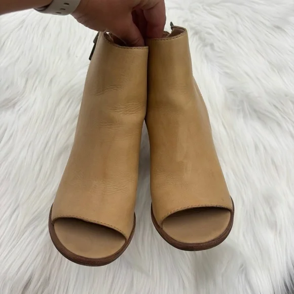 Steve Madden Open Toe Block Heels - Picture 2 of 5